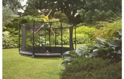 BERG Favorit InGround 380 Zwart + Veiligheidsnet Comfort -Beste Trampoline Winkel e0fa4247308d7003cf81b71668980e9fb080fc2ff32c88b6a471ba95b3a02898